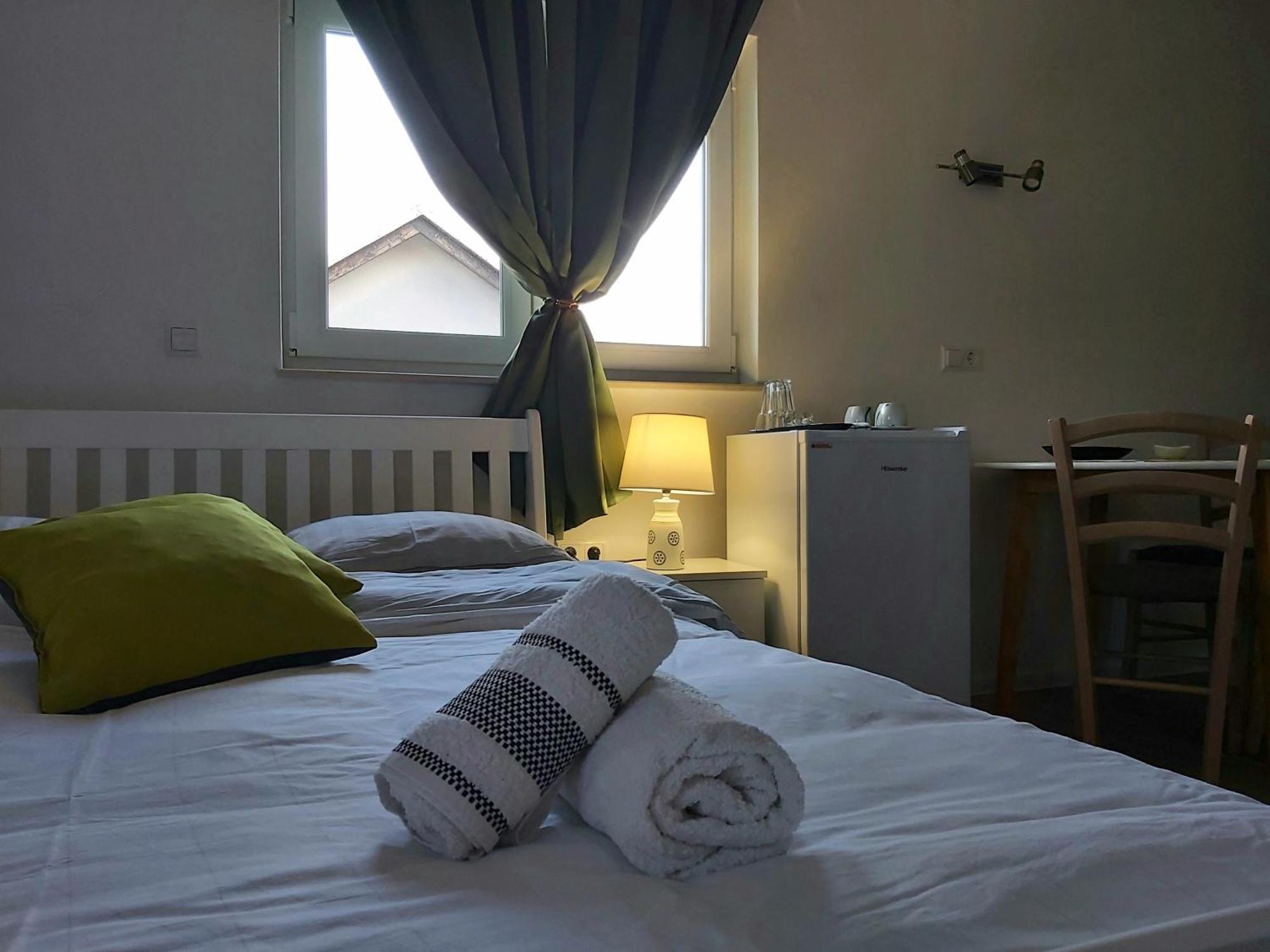 Hotel Katarica Korenica Habitación foto